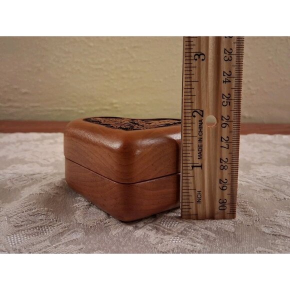 Wilderness Woods Heart Jewelry Ring Box Engraved Roses Love Vintage Wooden Small - Picture 10 of 10